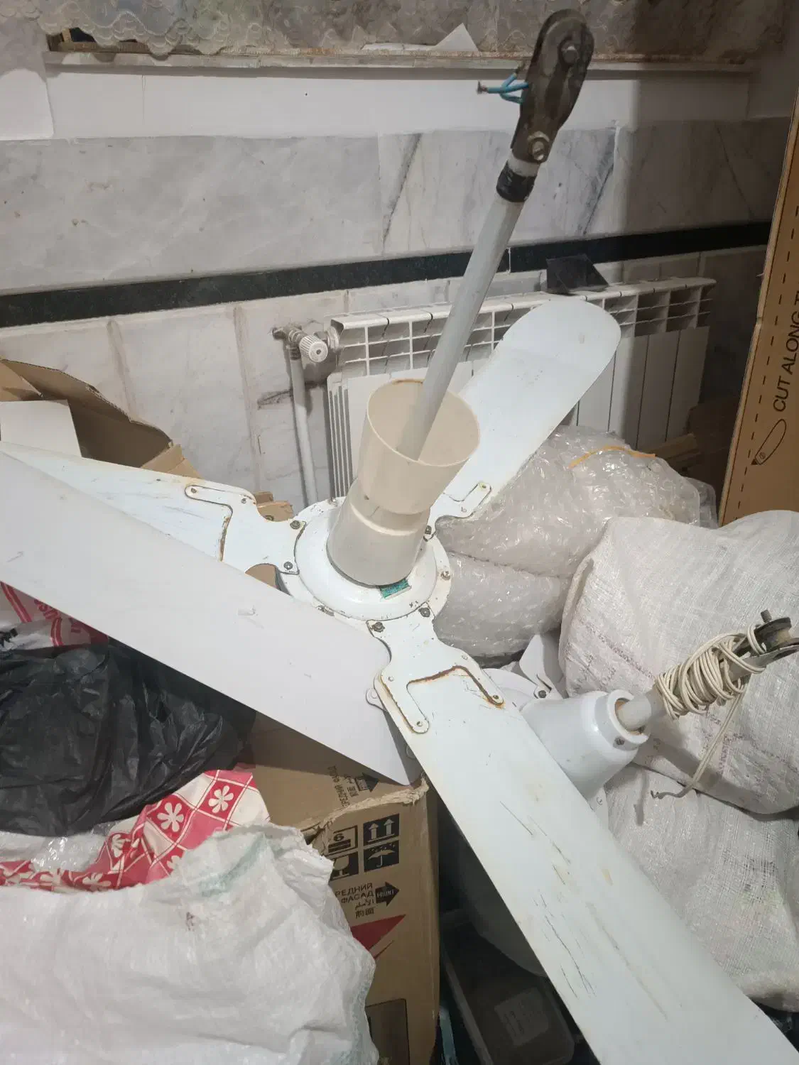 پنکه سقفی|پنکه و تصفیه‌کنندهٔ هوا|زاهدان, |دیوار