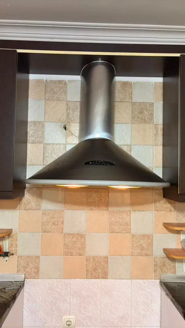 هود مدل شومینه ای  تازه سرویس شده|هود|رشت, رشتیان|دیوار