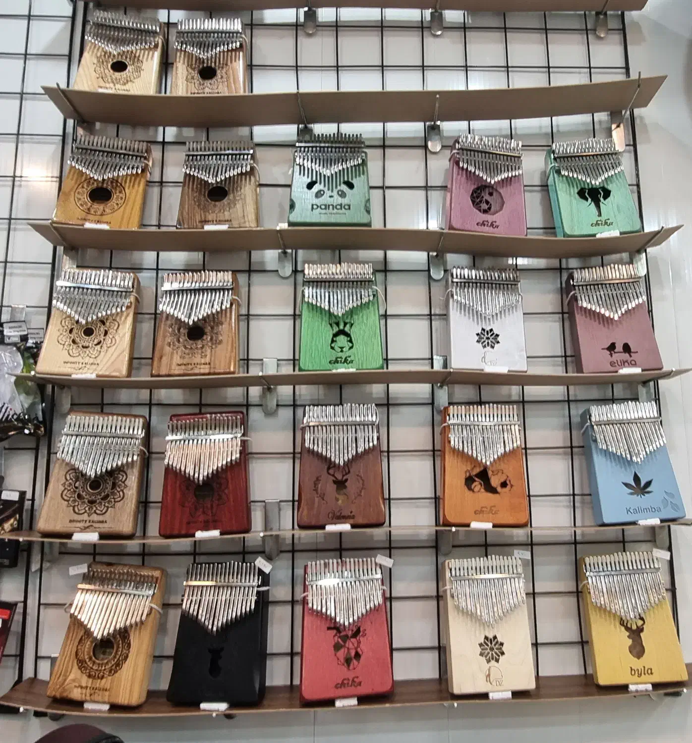 کالیمبا|پیانو، کیبورد، آکاردئون|بروجرد, |دیوار