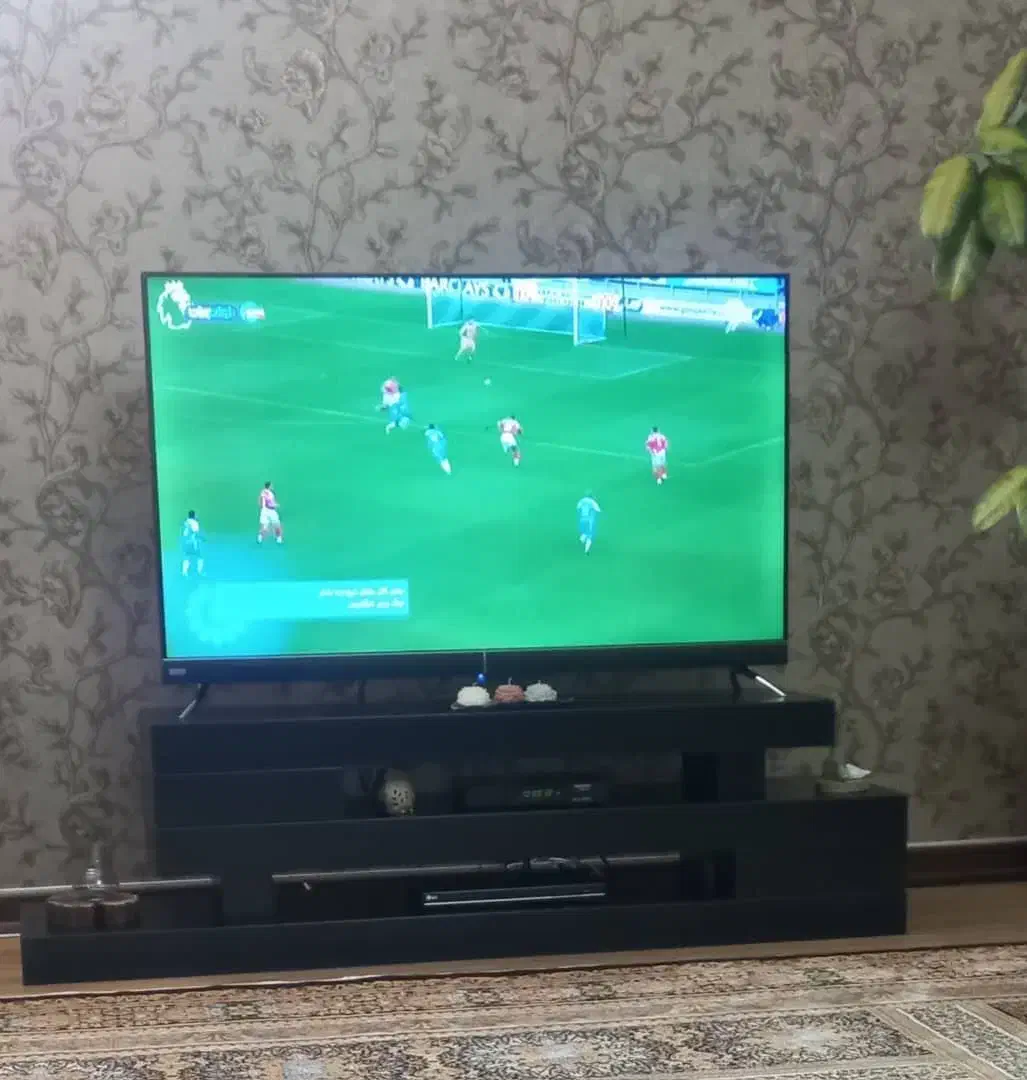 میز تلویزیون|میز تلویزیون|اندیشه, اندیشه فاز ۳|دیوار