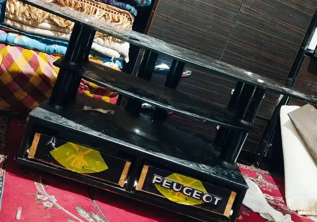 یک. عدد میز تلویزیون|میز تلویزیون|زاهدان, |دیوار