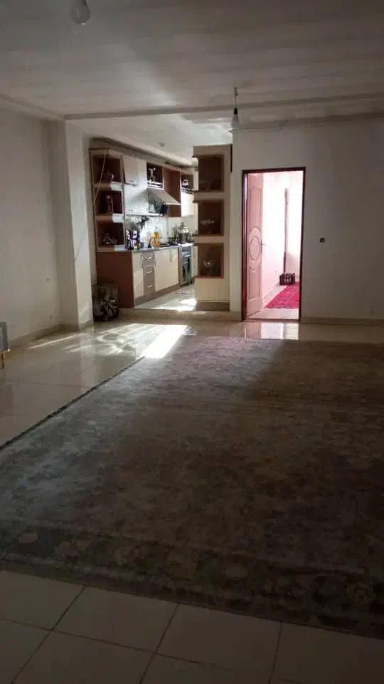 فروش آپارتمان۱۰۰متری۱۸مترسپاه پشت حسینیه جانبازان|فروش آپارتمان|ملایر, |دیوار