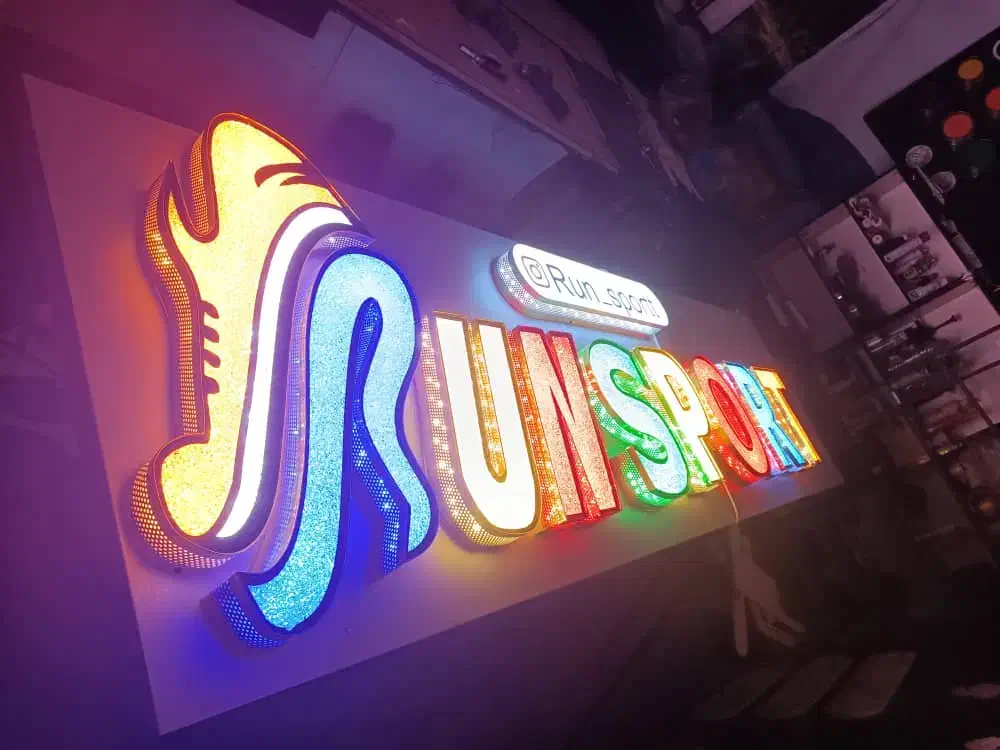 تابلوساز تابلوسازی برجسته لایتباکس نئون اقساط سریع|خدمات پیشه و مهارت|اصفهان, مفتح|دیوار