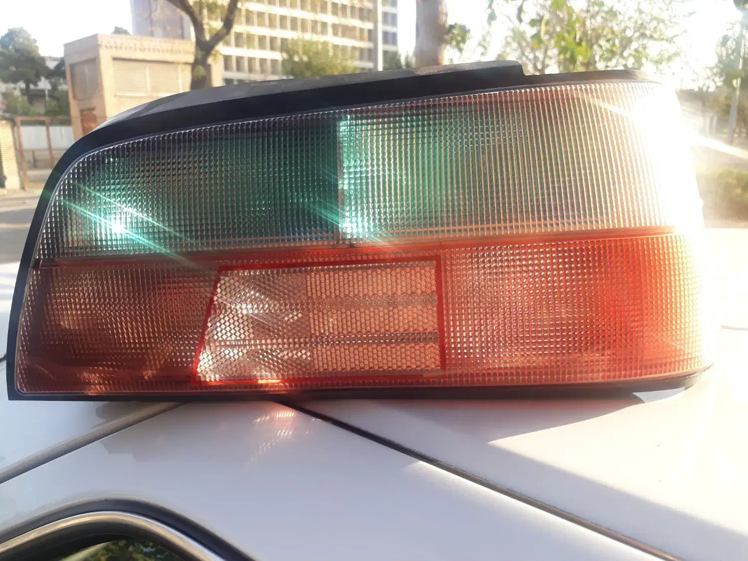 چراغ ترمز پژو پرشیا|قطعات یدکی و لوازم جانبی|تهران, پارک شهر|دیوار