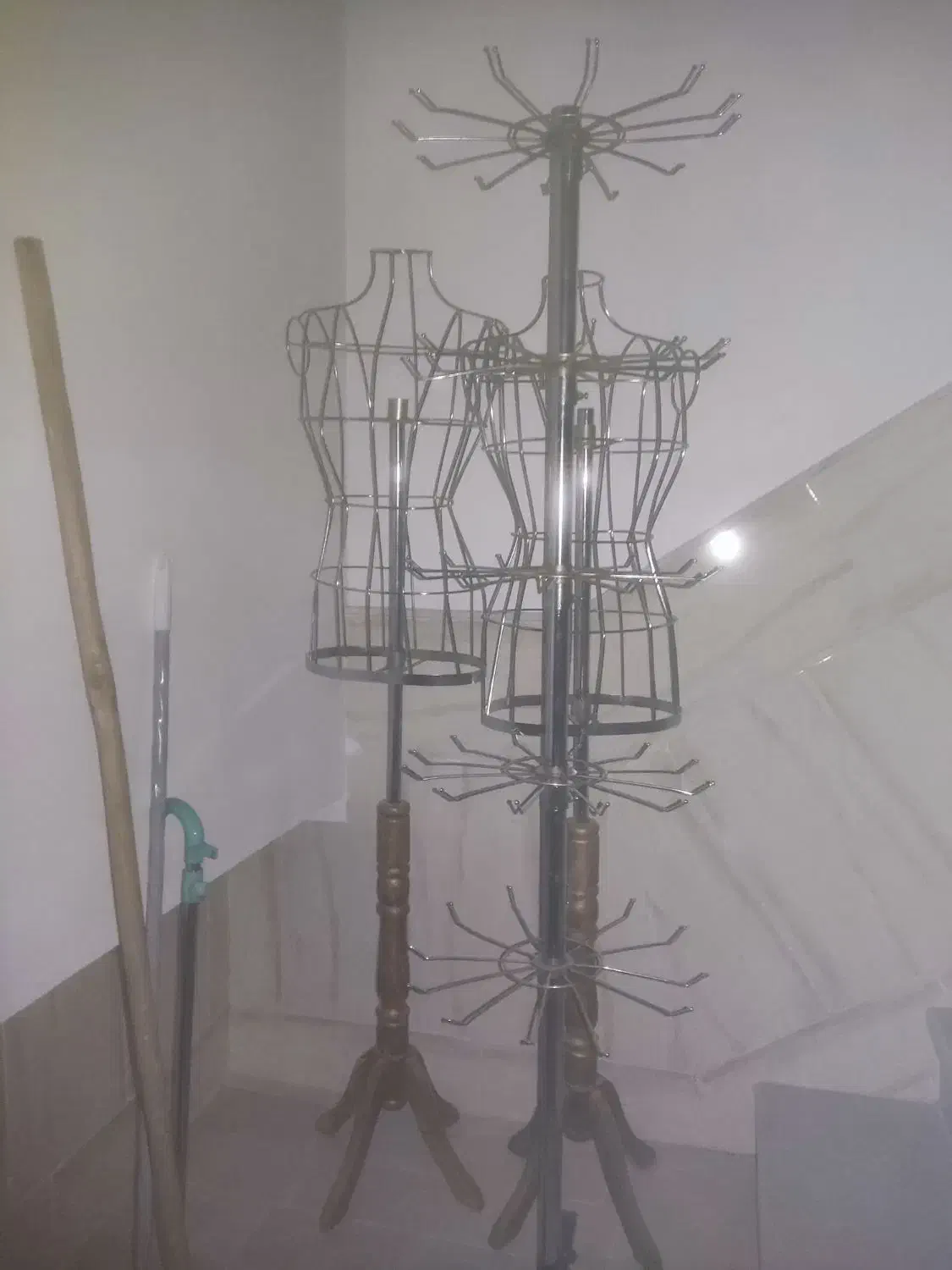 تگ ، مانکن سیمی رگال ، لامپ ال ای دی|فروشگاه و مغازه|قم, نوقطار|دیوار