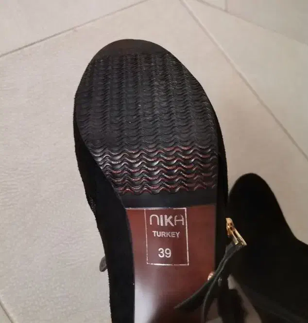 نیم بوت مارک اصل|کیف، کفش، کمربند|محمدشهر, همایون ویلا|دیوار