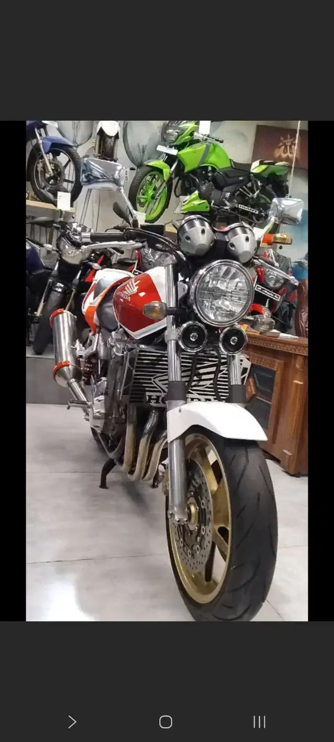 موتور سی بی ۱۳۰۰سندcb1300 سوتی مدل 2006 سنگین|موتورسیکلت|تهران, خرمشهر|دیوار