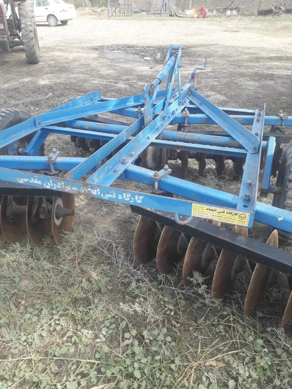 دیکس ۲۸ پره مقدسی|ماشینآلات صنعتی|گنبد کاووس, |دیوار