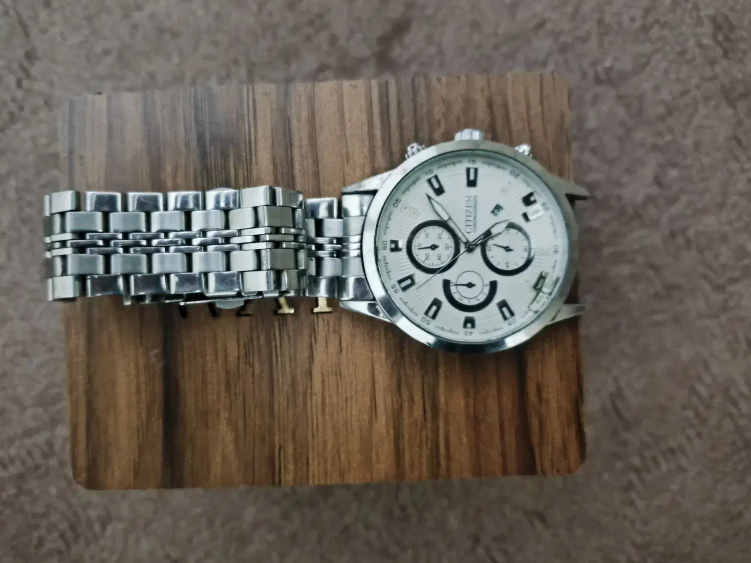 چند تا ساعت نیاز به تعمیر و سالم|ساعت|اردبیل, |دیوار