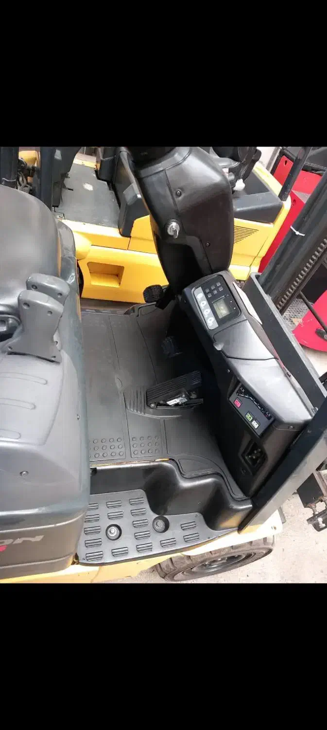 لیفتراک برقی کوماتسو۱.۵تن خط۱۲ وادراتی درحد|خودرو سنگین|تهران, ارم|دیوار