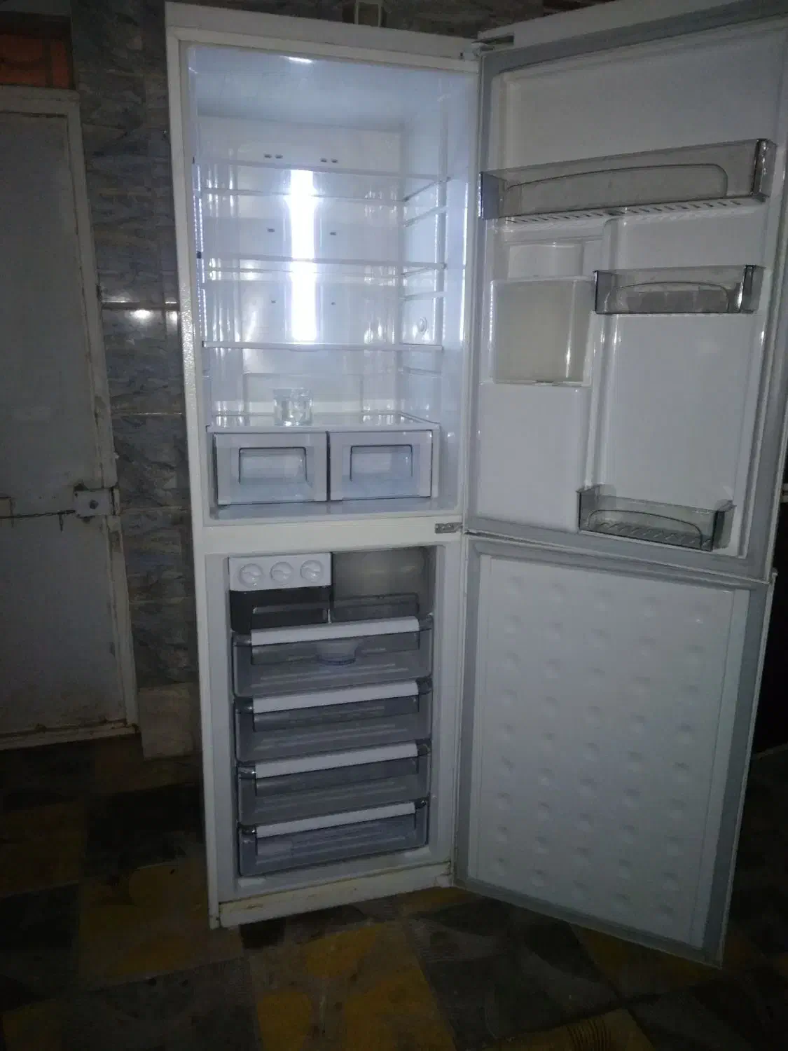 یخچال فریزر بدون برفک|یخچال و فریزر|سبزوار, شرق کال جنوبی (شمس آبادی)|دیوار