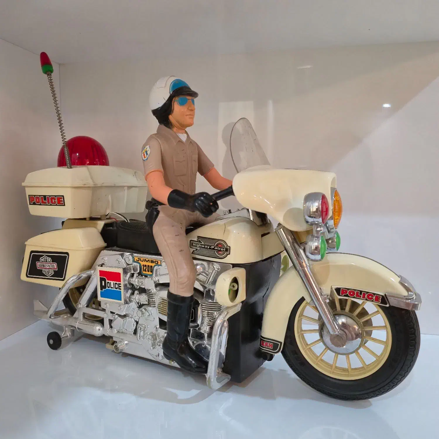 عروسک میمون آوازخوان قدیمی|اسباب‌‌بازی|تهران, جوادیه|دیوار