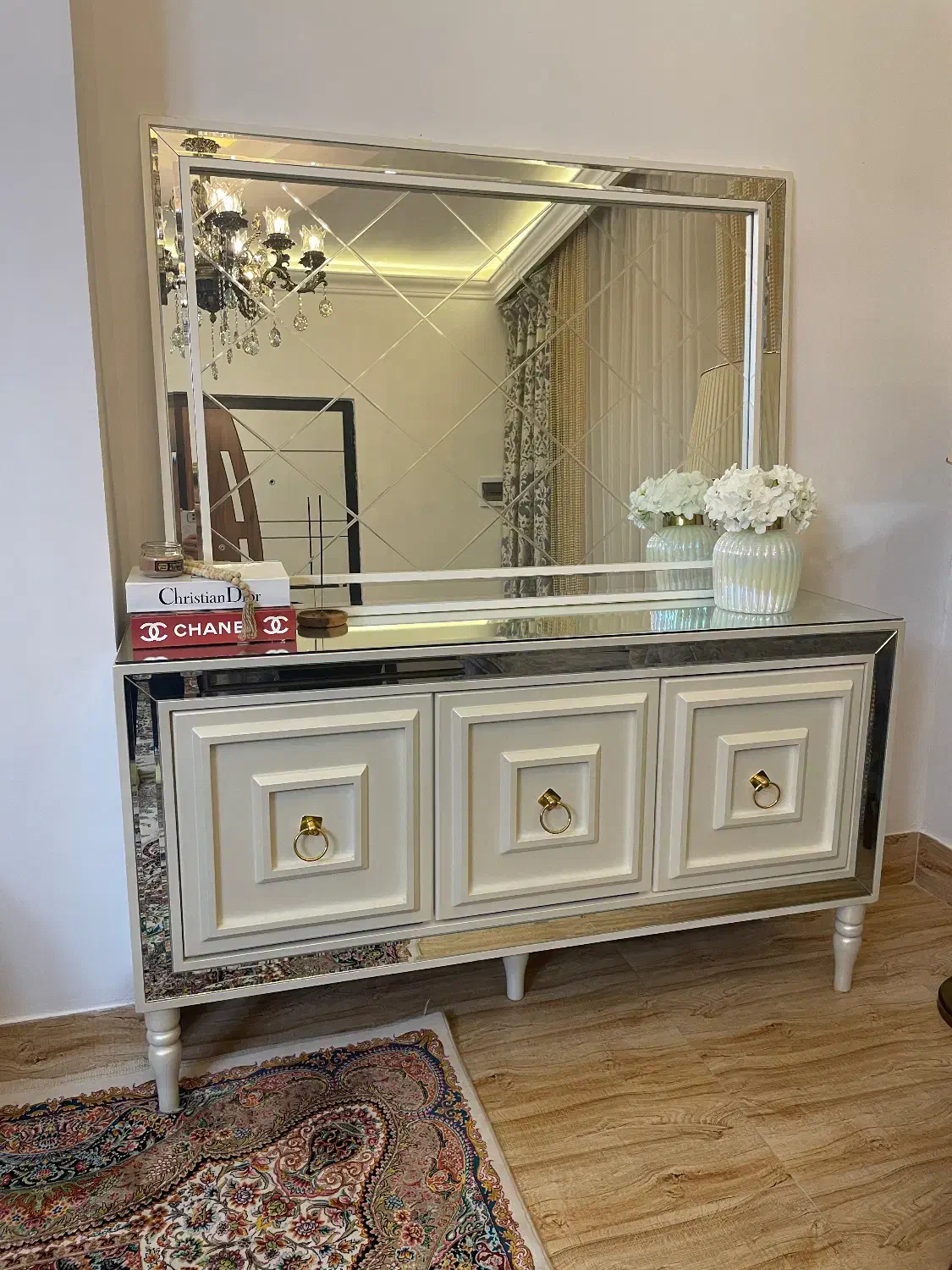 میز تی وی و آیینه و کنسول کاملا سالم|بوفه، ویترین، کنسول|گرمسار, |دیوار