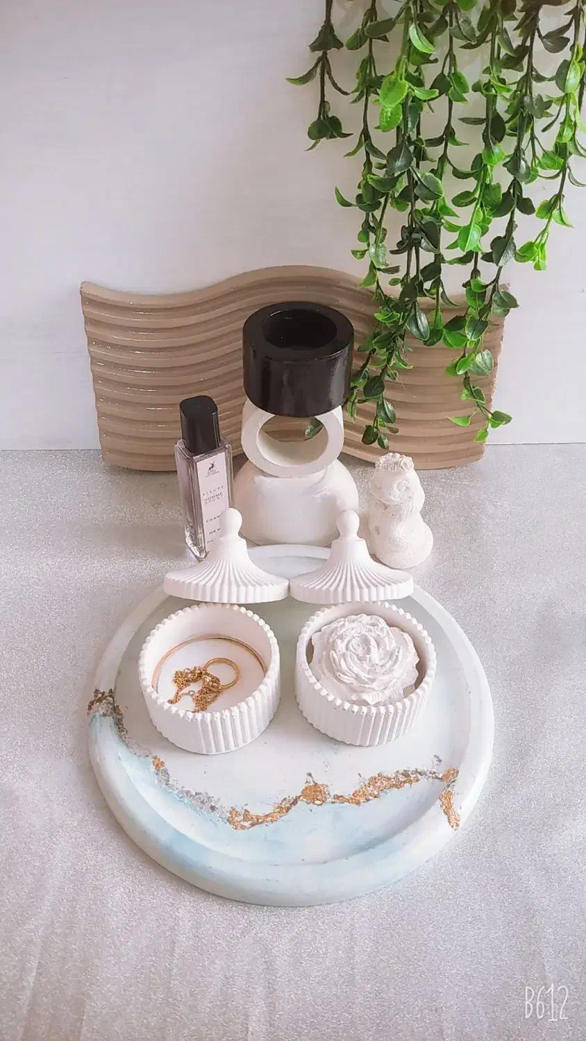 ظروف و اکسسوری های سنگ مصنوعی|صنایع دستی و سایر لوازم تزئینی|اهواز, کوی باهنر|دیوار