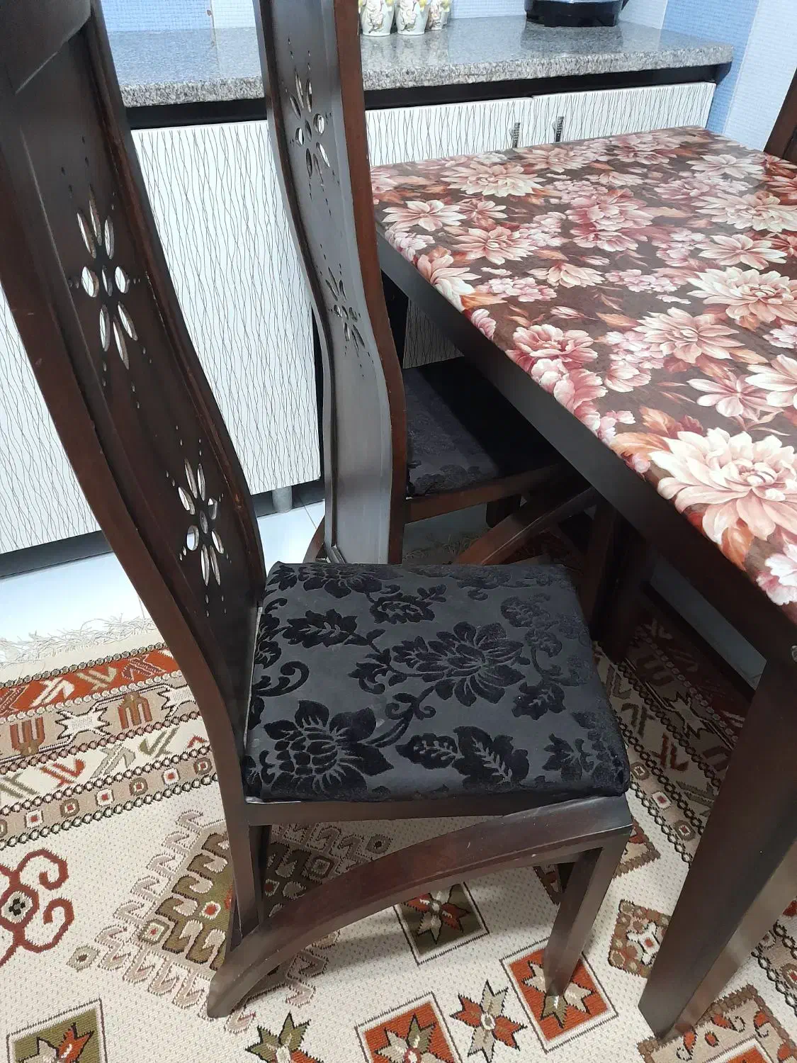 میز نهارخوری|میز و صندلی غذاخوری|تربت جام, میرقوام الدین|دیوار