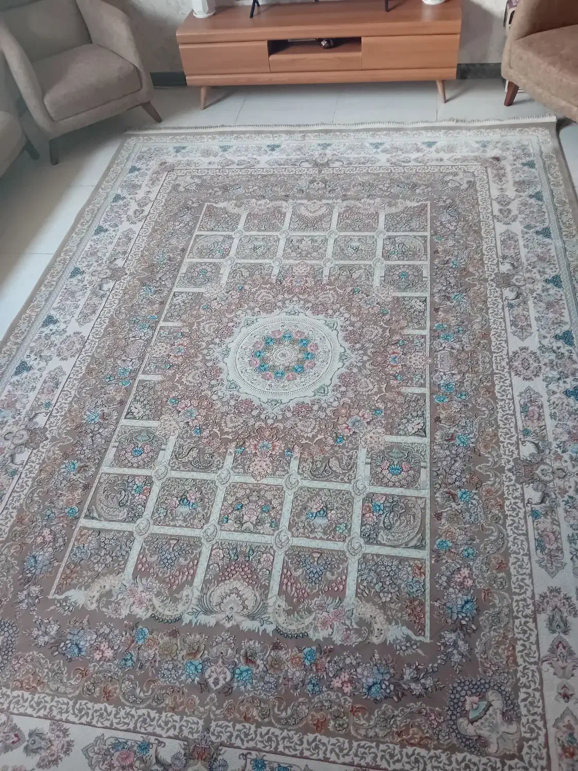 فرش نه متری تمیزو سالم|فرش|اصفهان, بهارستان|دیوار