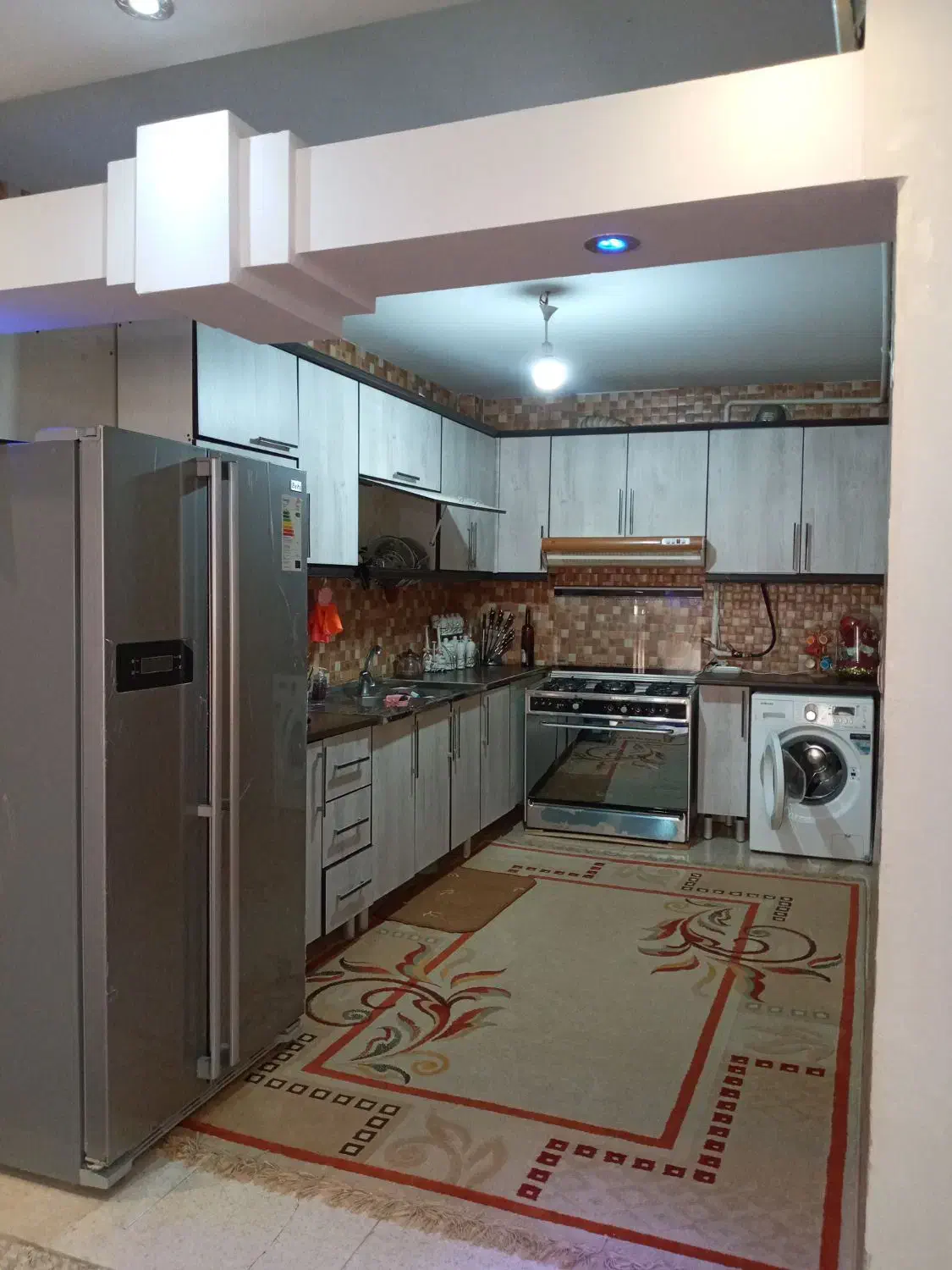 اجاره آپارتمان شیک /مرکز شهر|اجارهٔ آپارتمان|آبیک, |دیوار