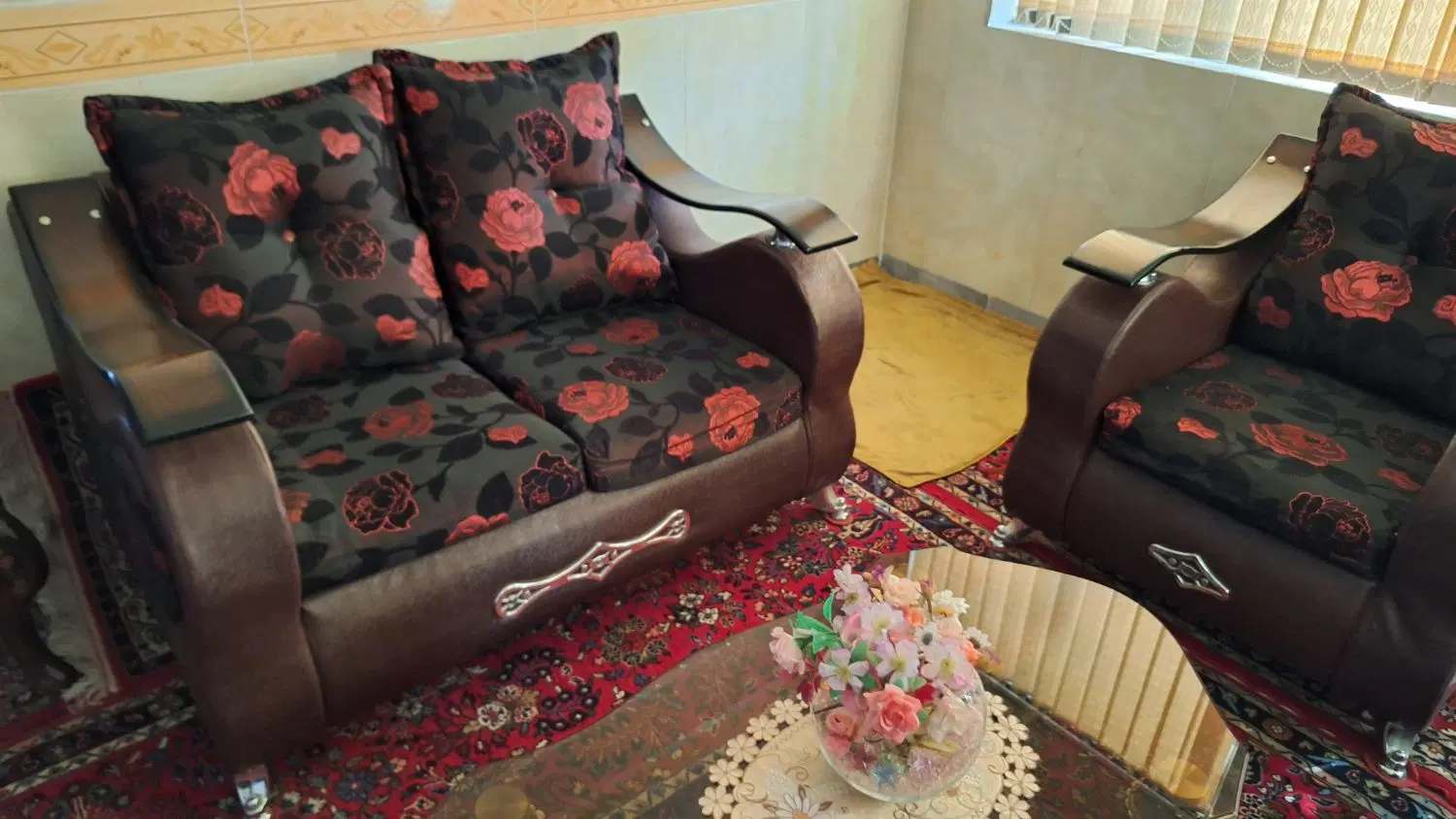 مبل|مبلمان خانگی و میز عسلی|همدان, |دیوار