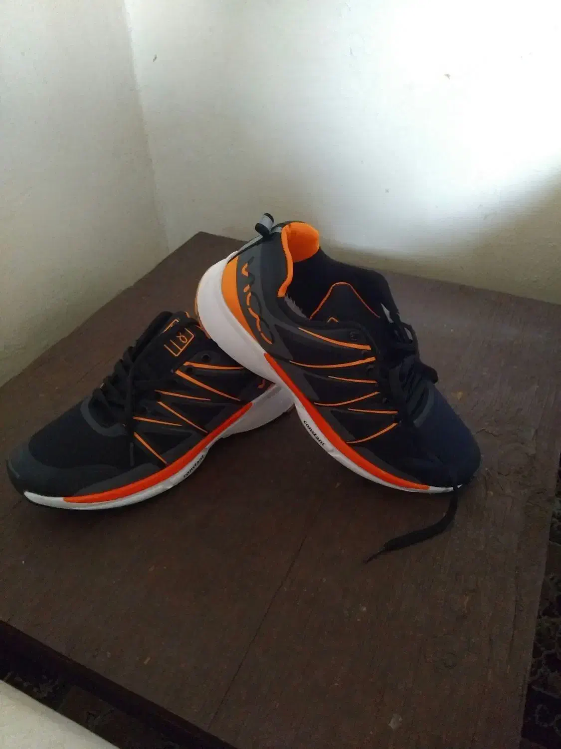 کفش اسپرت|کیف، کفش، کمربند|خارک, |دیوار