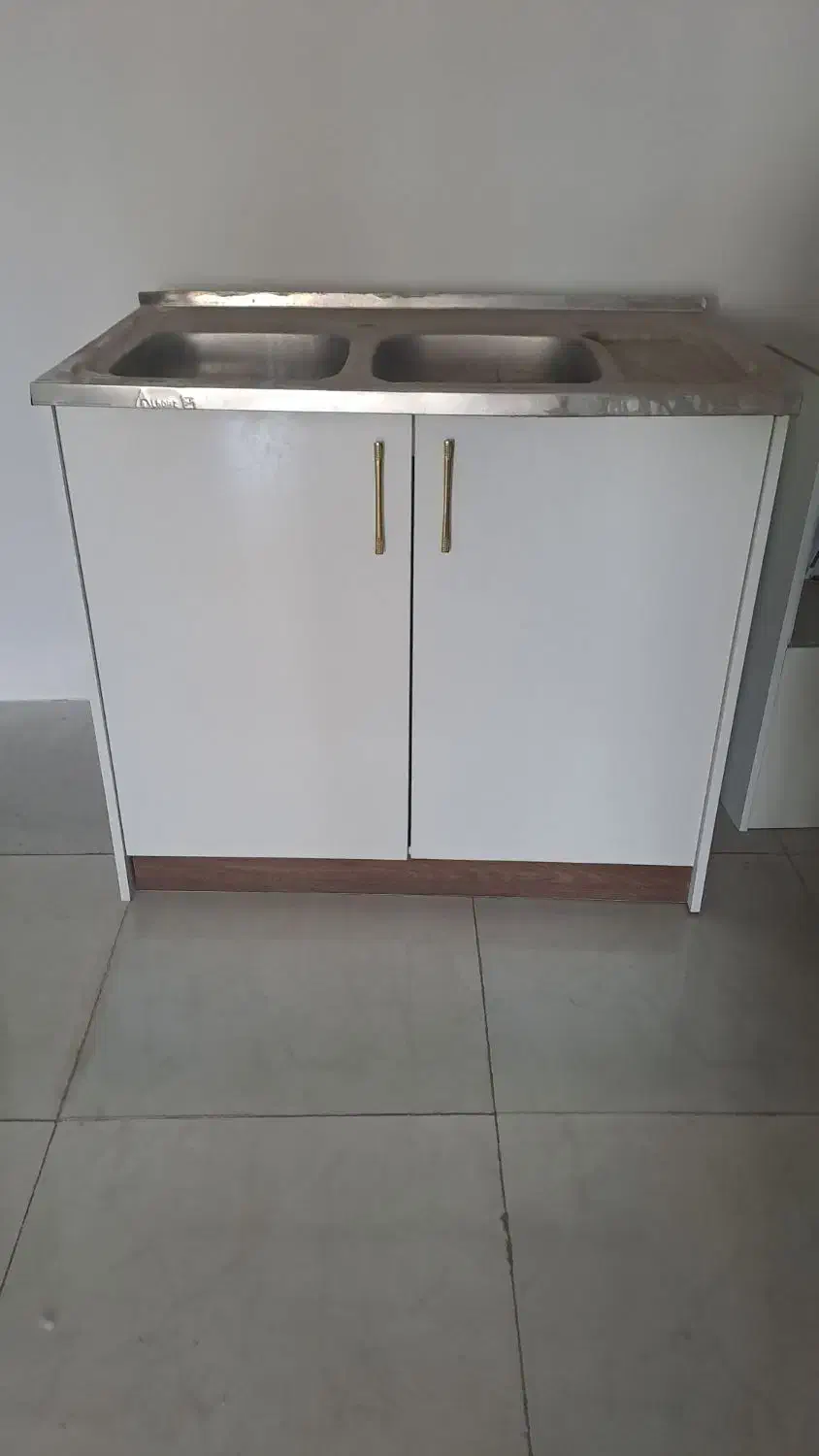 اشکاف|آب‌چکان و نظم‌دهنده ظروف|مشهد, بهمن|دیوار