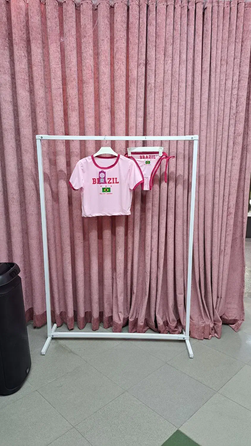 کیت ترند اورجینال|لباس|نیشابور, محله میدان باغات|دیوار