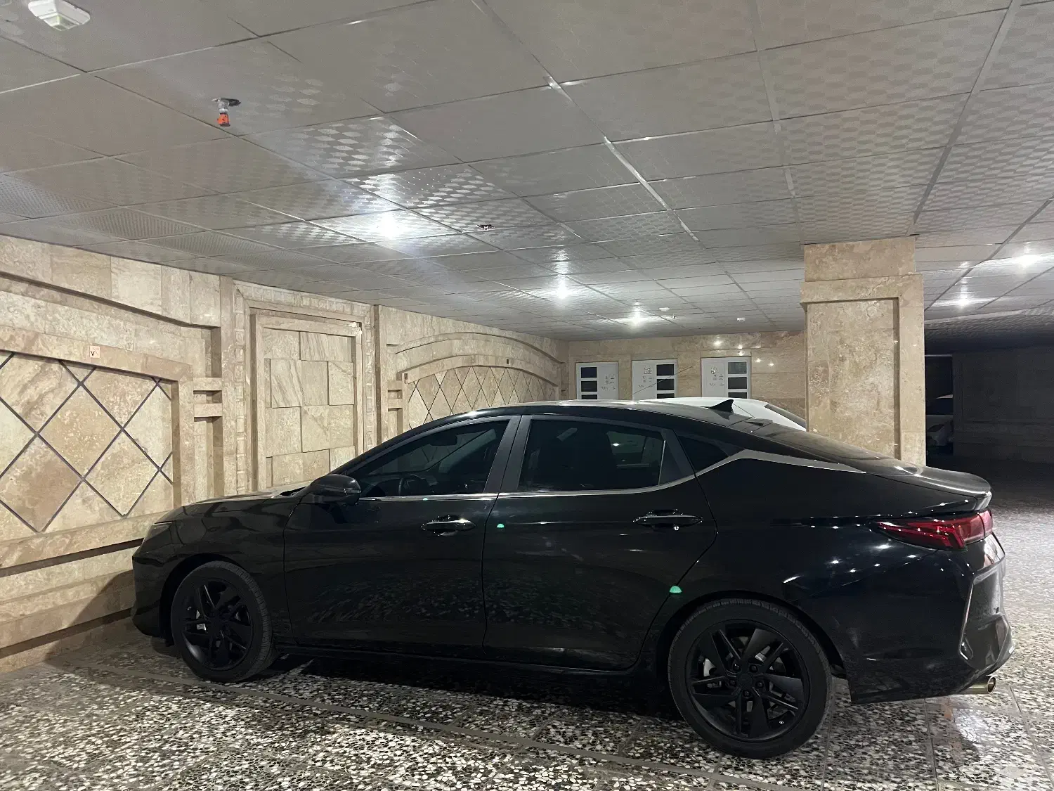 کی ام‌ سی سواری|خودرو سواری و وانت|شیراز, قالیشویی|دیوار