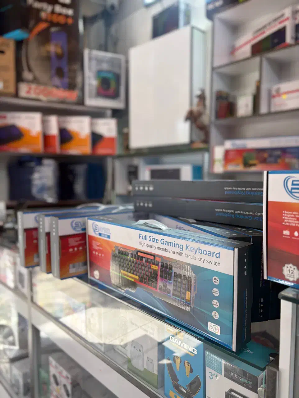 کیبورد گیمینگ حس واقعی مکانیکال زیر انگشتات|قطعات و لوازم جانبی رایانه|یزد, |دیوار