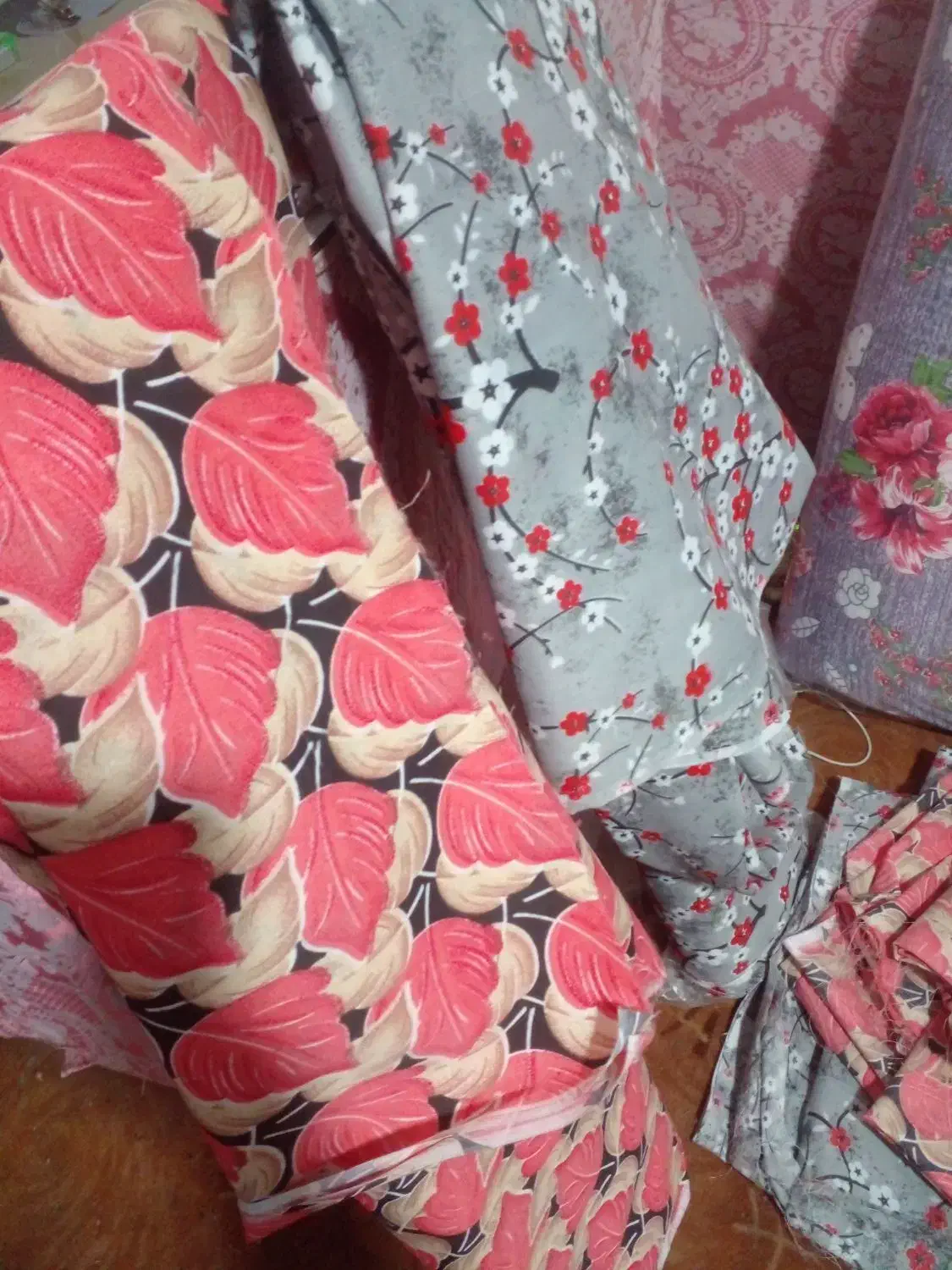 لحاف دوزی نقش افرین ( بالش تشک )|رختخواب، بالش، پتو|فومن, |دیوار