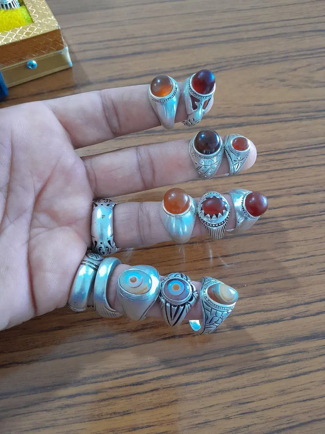 سلام همه قدیمی وکمیاب به ضمانت مسافر هستم|جواهرات|نیشابور, هفده شهریور|دیوار