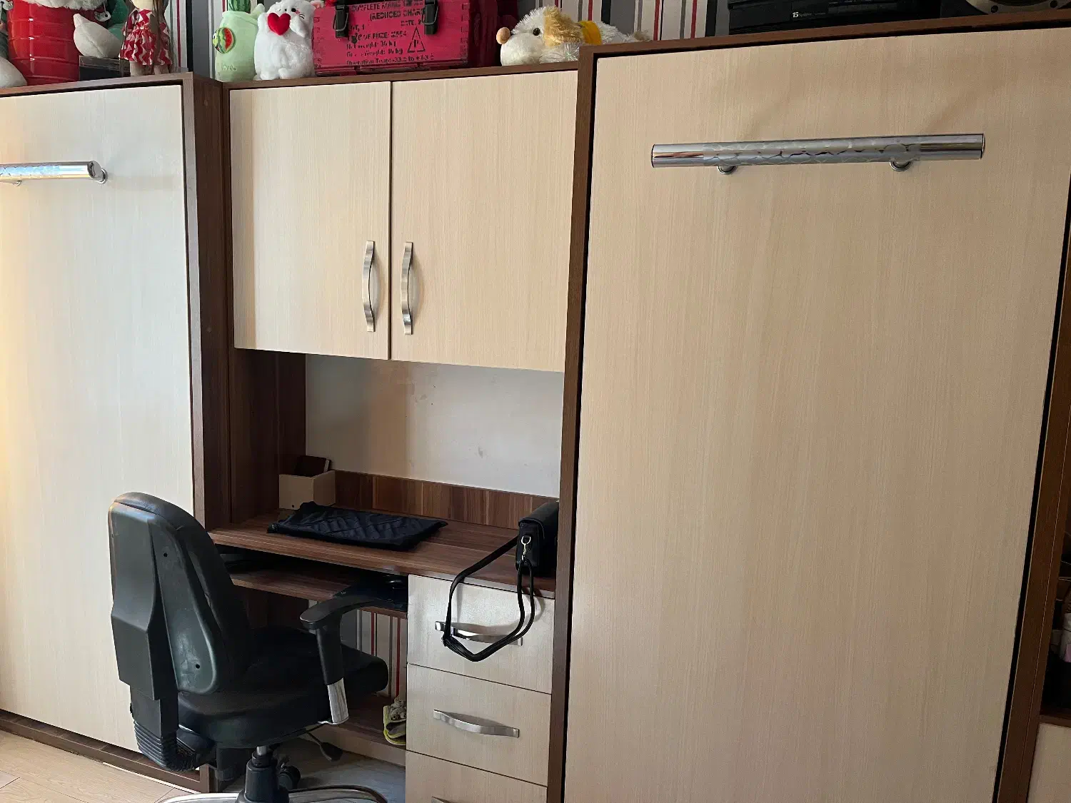 تخت تاشو به همراه میز ارایش و میز تحریر|تخت و سرویس خواب|تهران, سازمان برنامه شمالی|دیوار