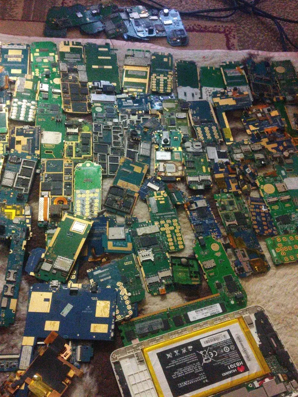 بردگوشی موبایل یکجا 14میدم1کیلو400گرم|لوازم جانبی موبایل و تبلت|زاهدان, |دیوار