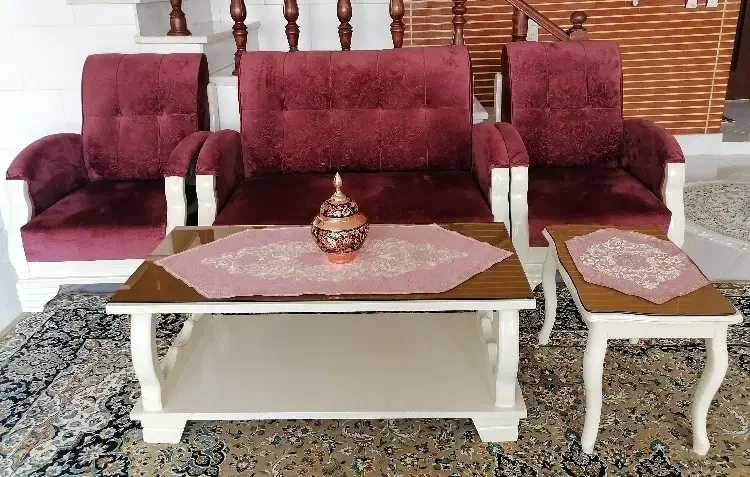 * فروش دو دست مبل *|مبلمان خانگی و میز عسلی|شاهین‌شهر, عطار|دیوار