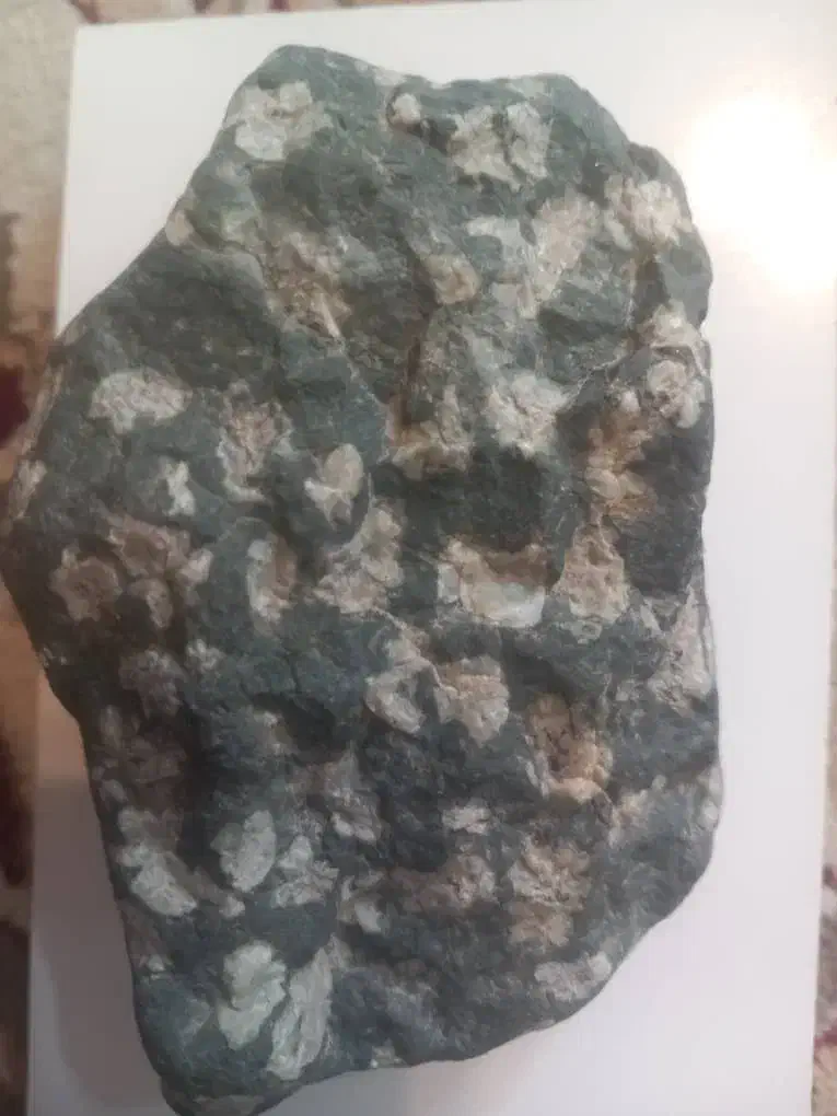 شهاب سنگ|کلکسیون اشیاء عتیقه|نجف‌آباد, شهدای غربی|دیوار