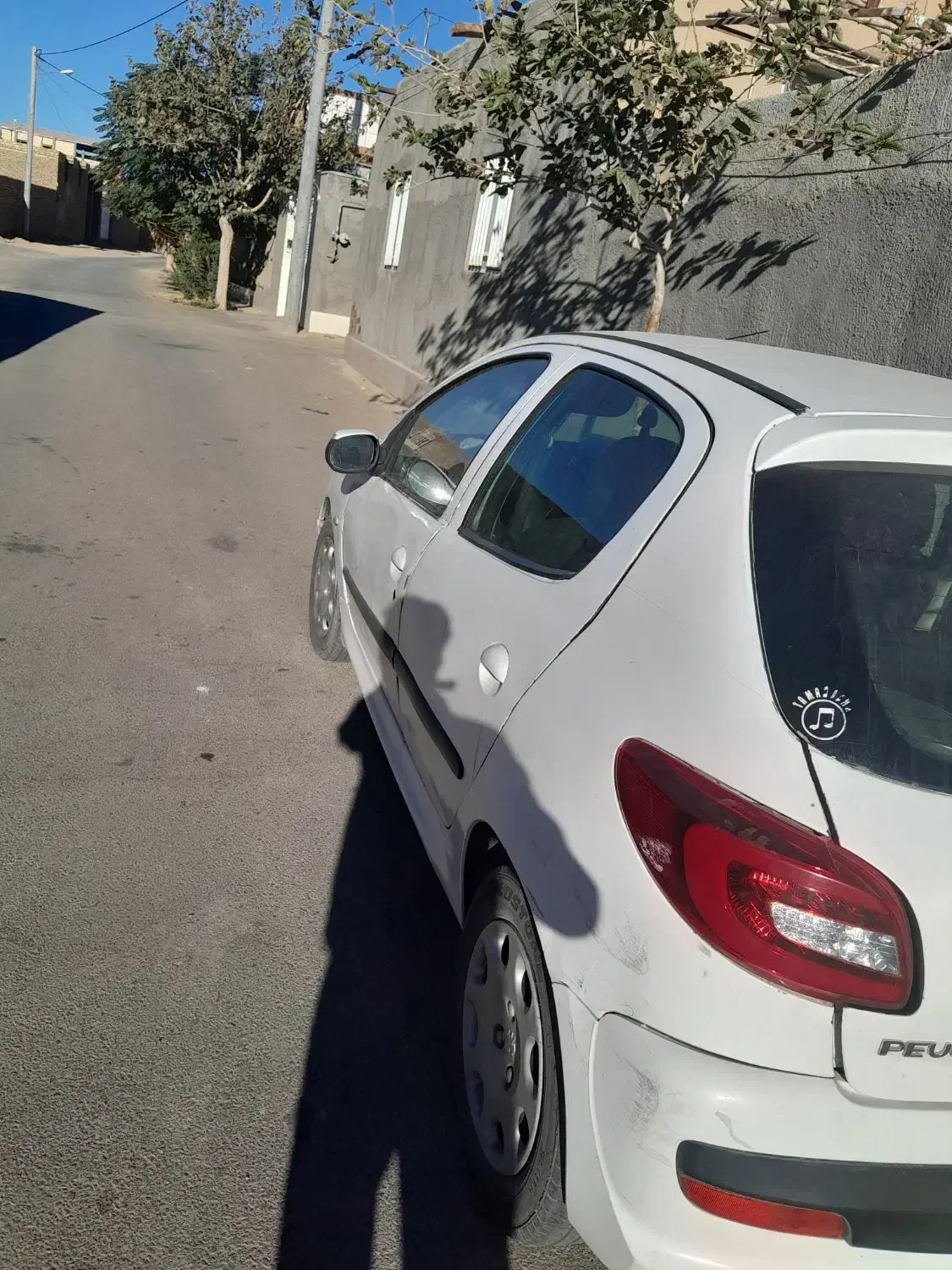 206مدل 81|خودرو سواری و وانت|گناباد, |دیوار