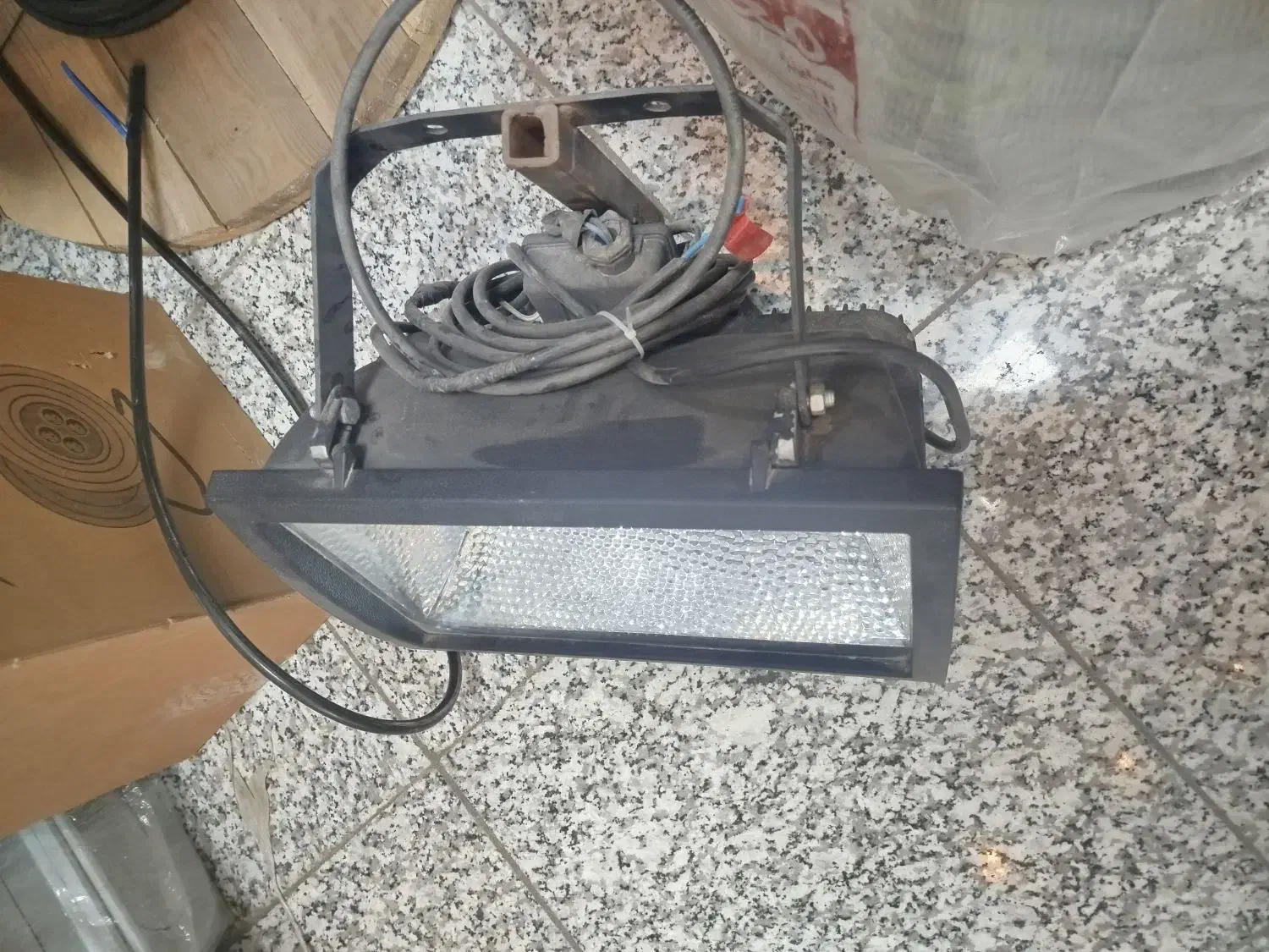 قاب پرژکتور|فروشگاه و مغازه|شهرکرد, |دیوار