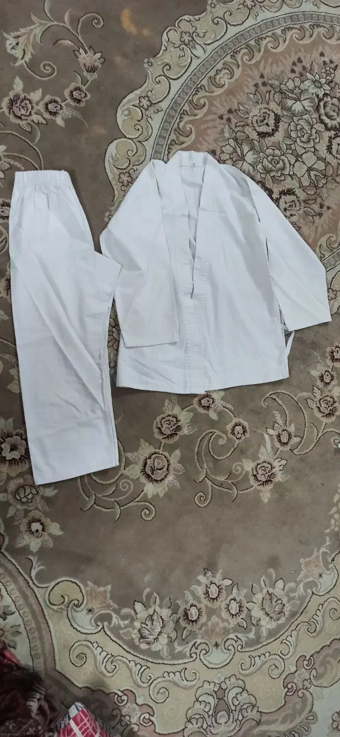 لباس کاراته کمیته وکاتا ،مناسب برای ۸تا ۱۳سال|تجهیزات ورزشی|شاهدشهر, |دیوار