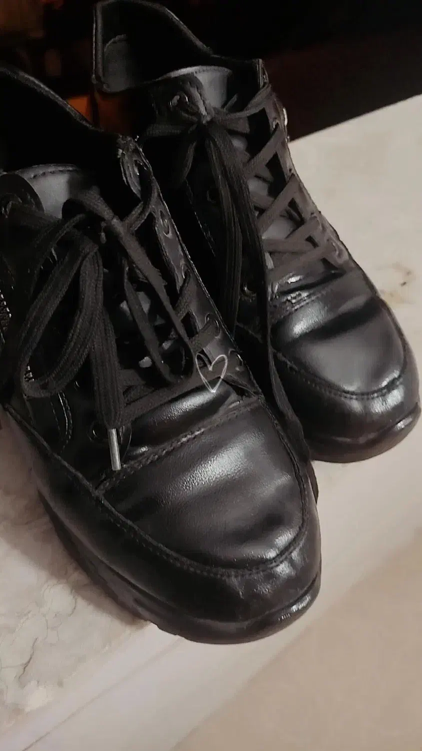 کفش|کیف، کفش، کمربند|گرمسار, |دیوار