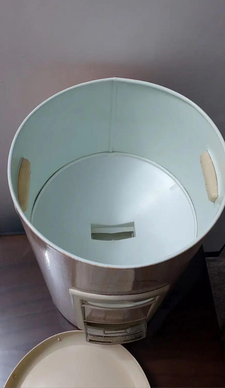 جابرنجی|ظروف نگهدارنده، پلاستیکی، یکبارمصرف|قم, شاه سید علی|دیوار