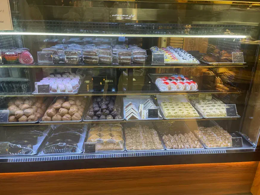 کارگر قنادی (ترکار و خشکار) باریستا خانم و آقا|استخدام خدمات فروشگاه و رستوران|قزوین, |دیوار