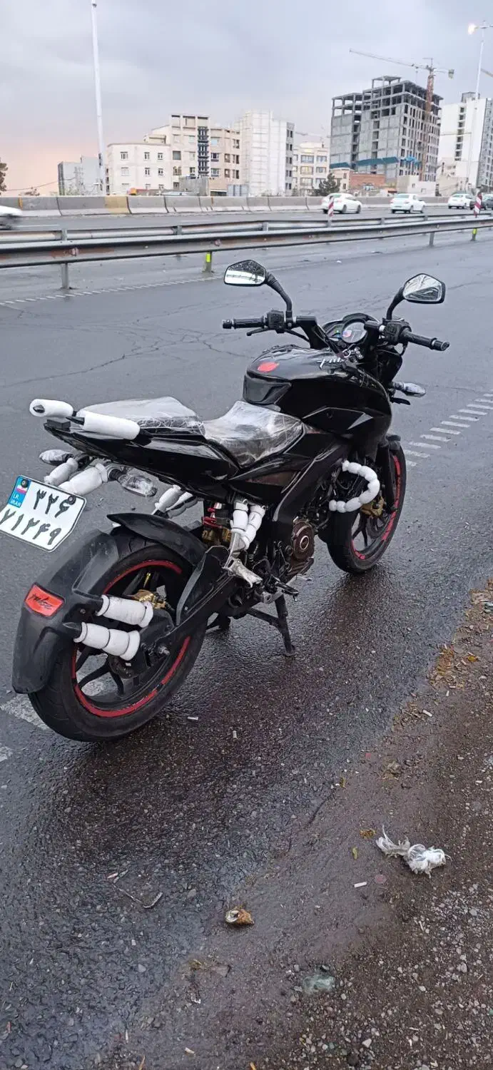 ns200|موتورسیکلت|محمدشهر, یزدیها|دیوار