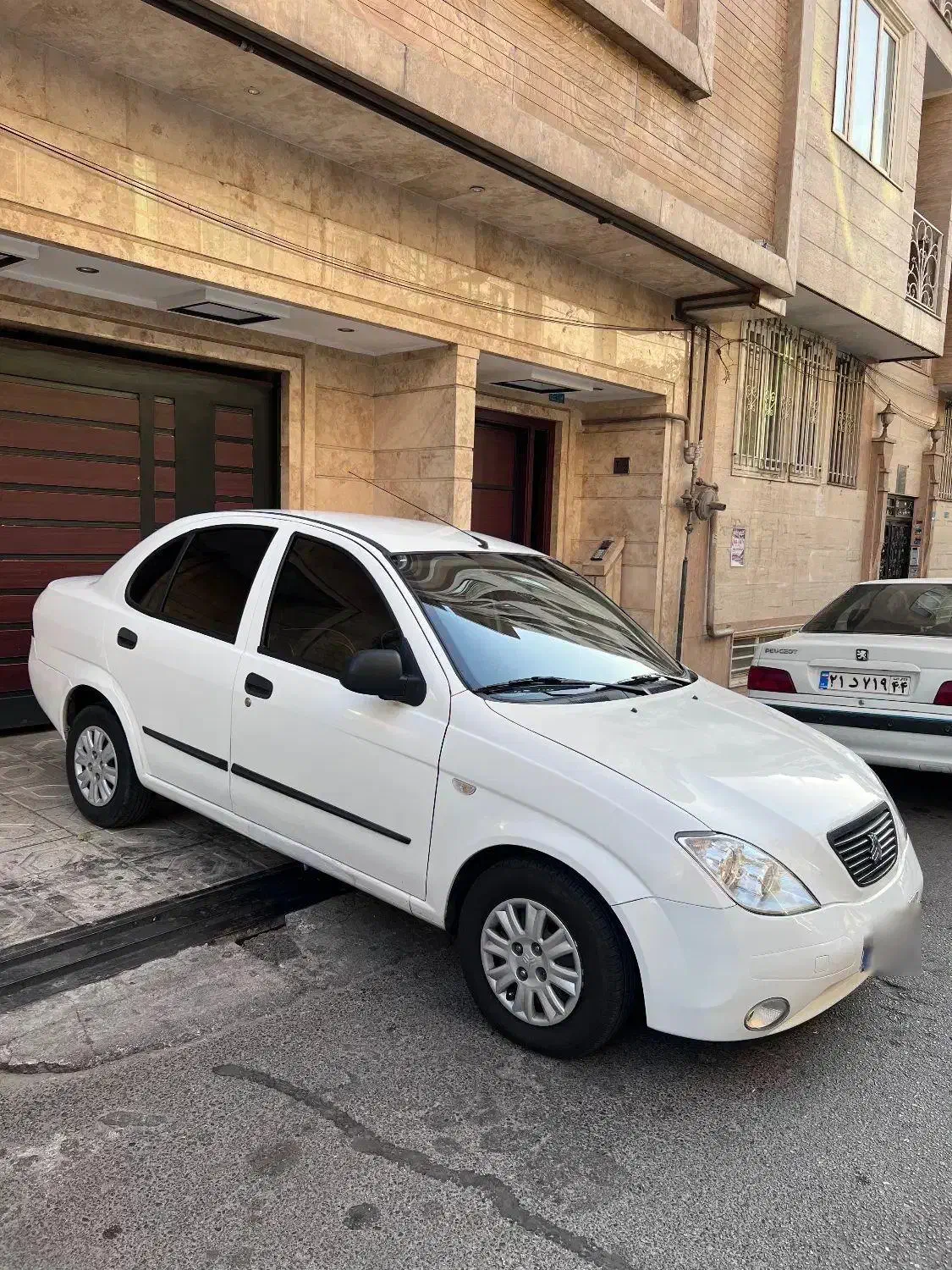 تیبا  سفید خوش رنگ و خوش‌استفاده ،بی دردسر مدل ۹۷|خودرو سواری و وانت|تهران, تهرانپارس غربی|دیوار