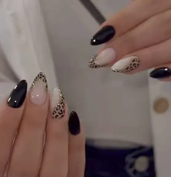 کاشت وترمیم ناخن با قیمت مناسب وباکیفیت|خدمات آرایشگری و زیبایی|پردیس, فاز ۹|دیوار