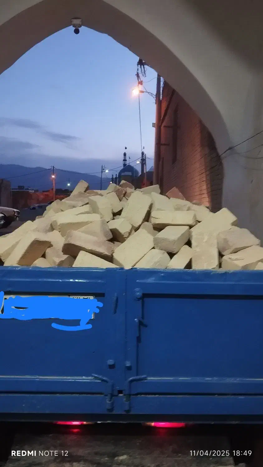 حمل نخاله با نیسان و توزیع مصالح ساختمانی|خدمات حمل و نقل|کاشان, شهرک صنعتی کویر|دیوار