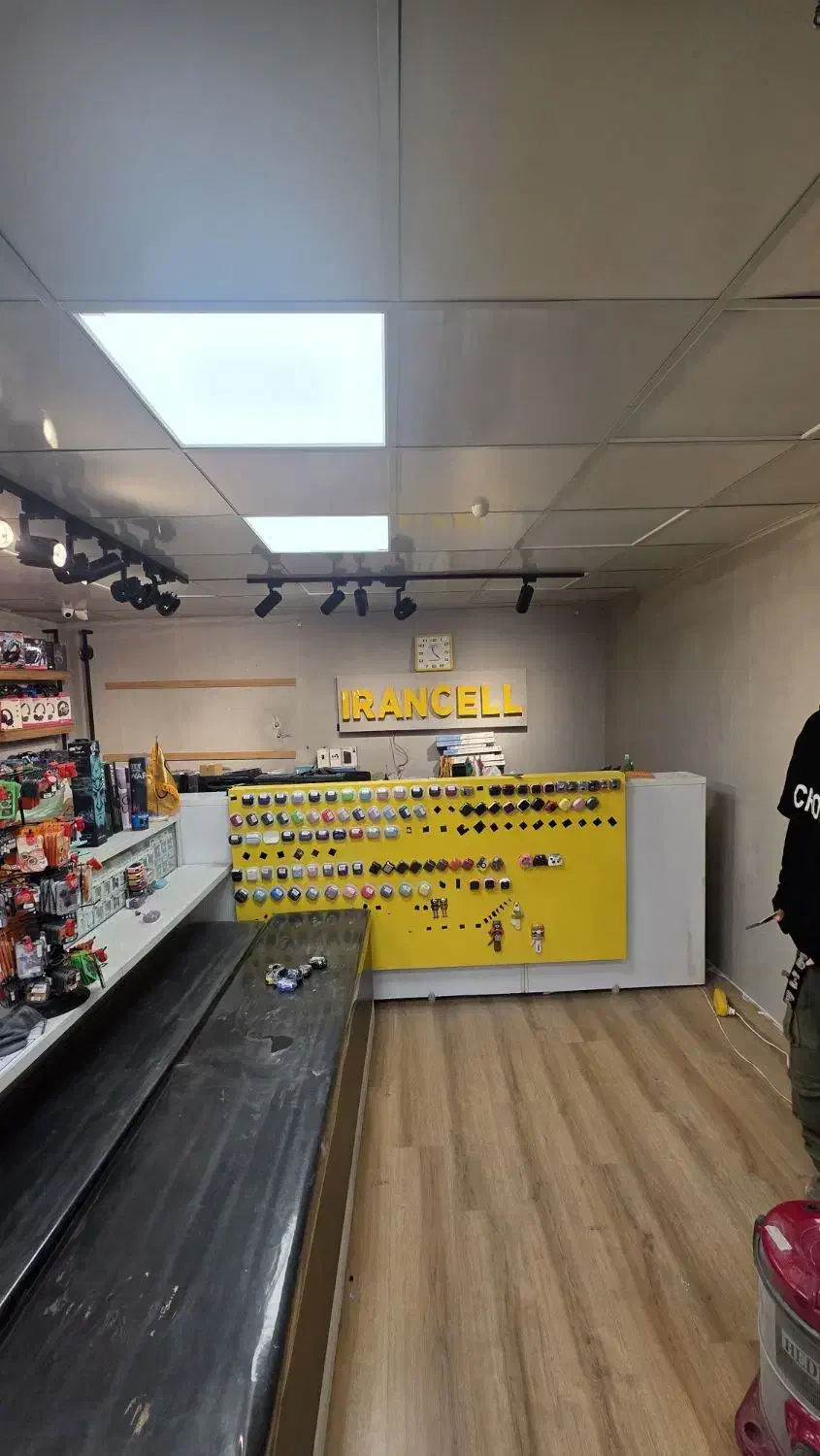 فروش ویترین ومیزو ۲ عددکانتر|فروشگاه و مغازه|قم, جهان بینی|دیوار