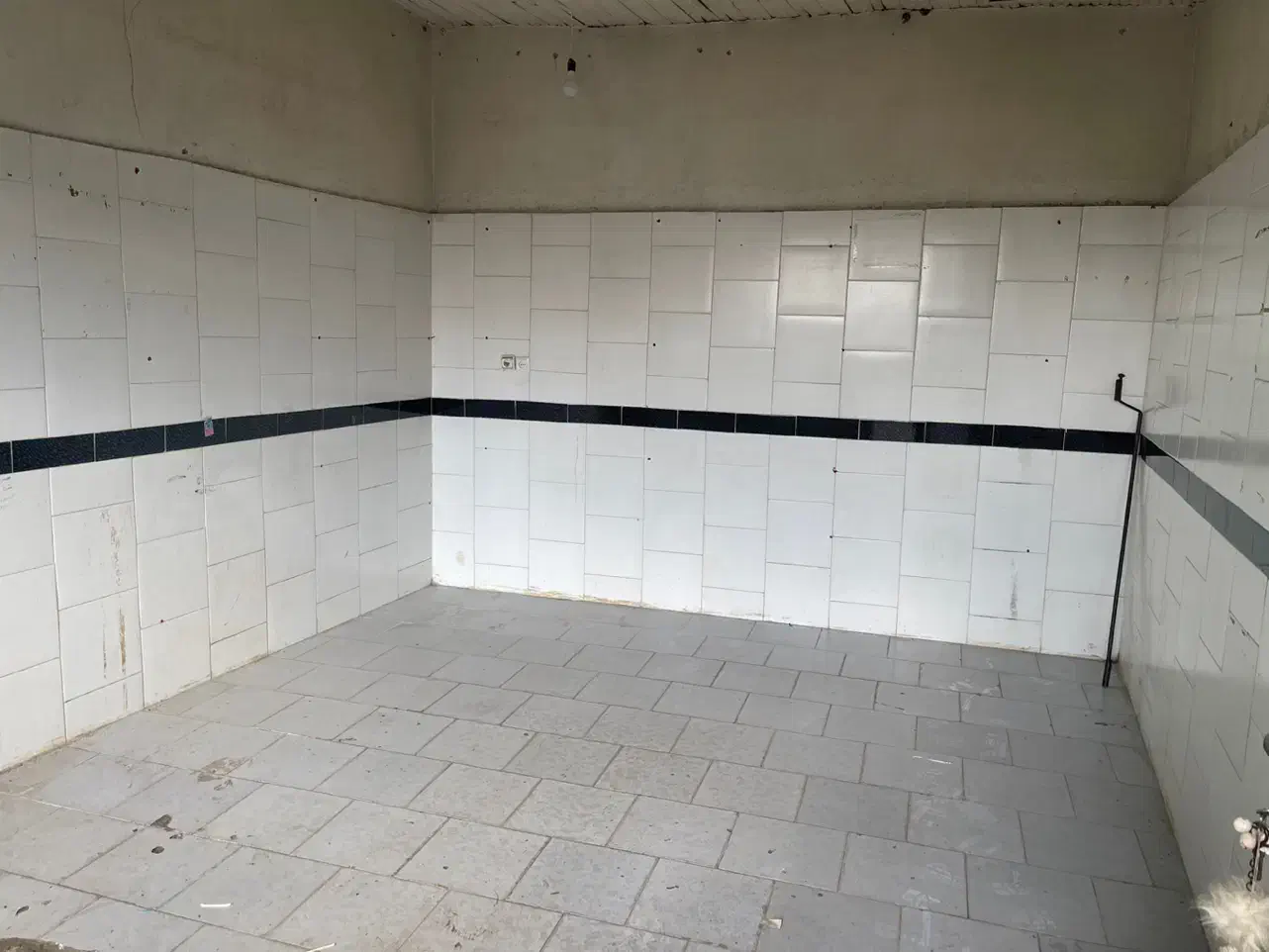 مغازه بیست متری|اجارهٔ مغازه و غرفه|رشت, عینک|دیوار