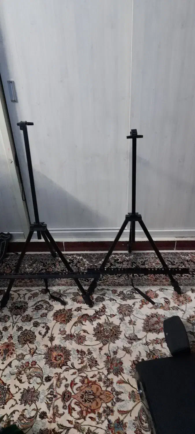 دو عدد پایه عکس|دوربین عکاسی و فیلم‌برداری|ورامین, ورامین|دیوار