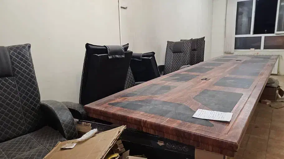 میز کنفرانس و 6 صندلی|مبلمان اداری|کرمان, |دیوار