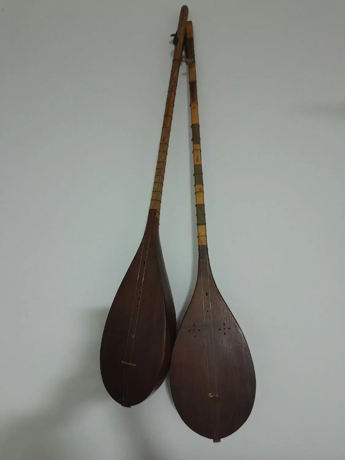 دوتار مازندران|سازهای سنتی|بابل, |دیوار