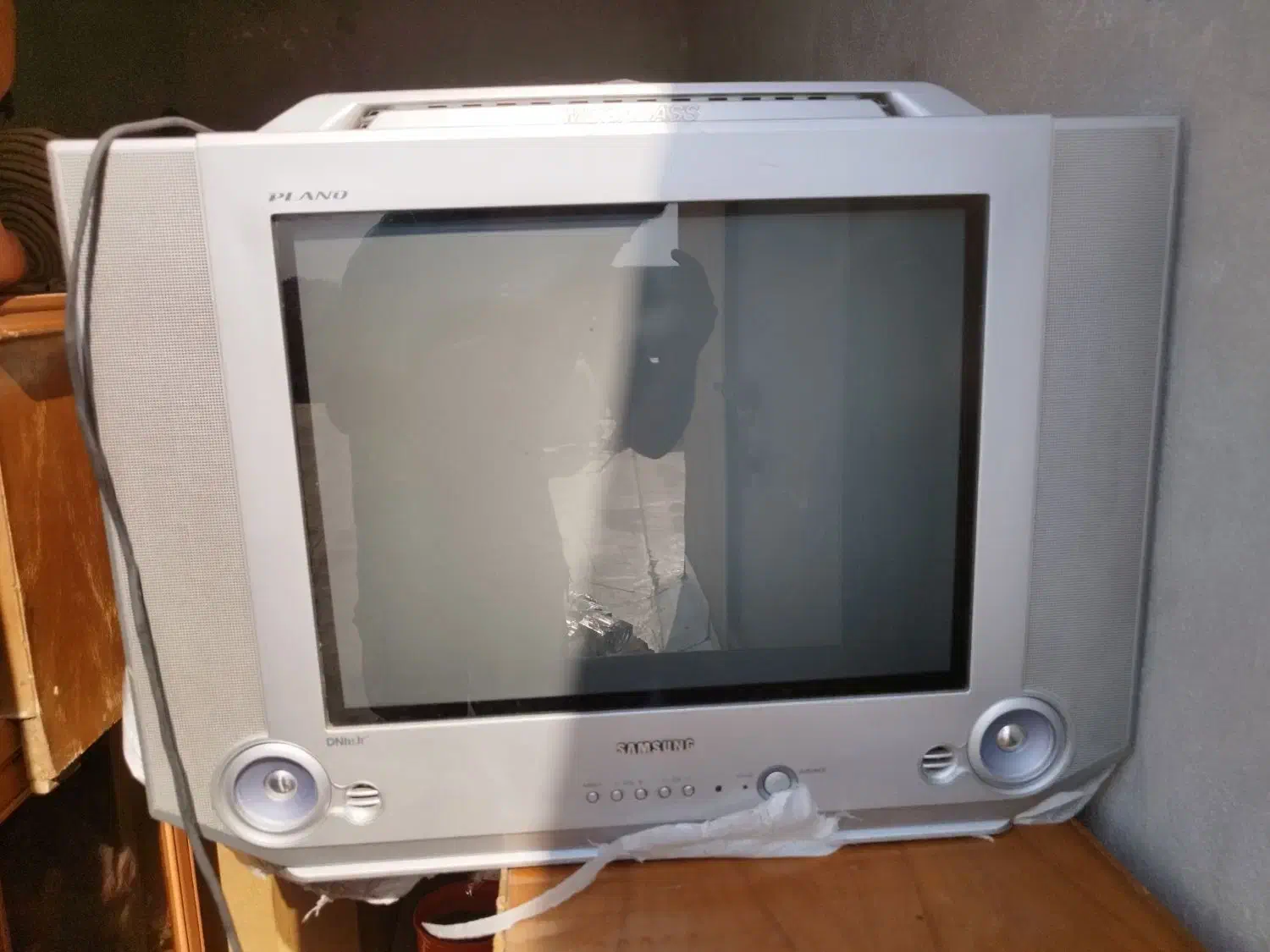 فروش تلوزیون در حد نو سالم|تلویزیون و پروژکتور|دزفول, |دیوار