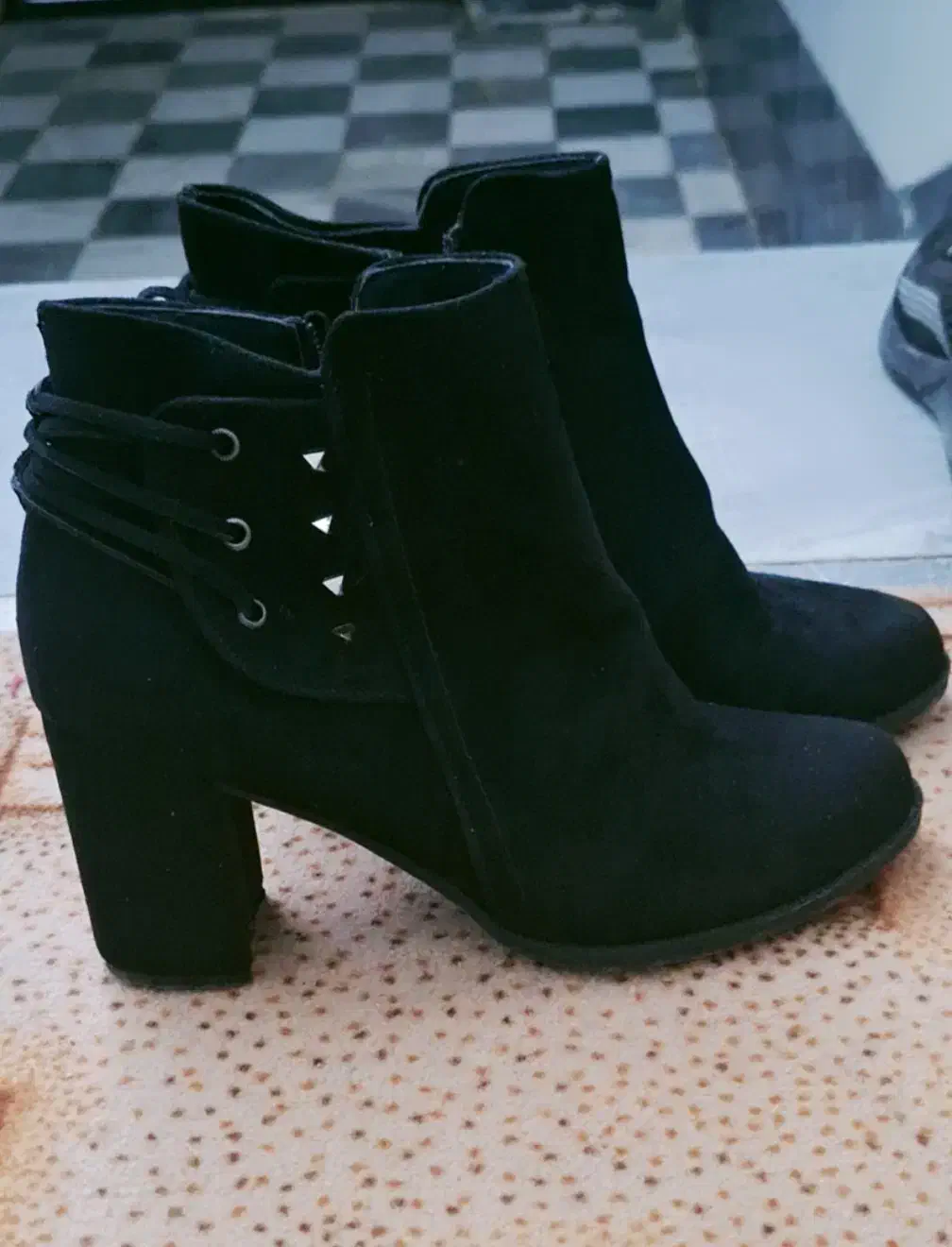 نیم بوت مجلسی مخمل.سایز۴۰|کیف، کفش، کمربند|ساوه, |دیوار